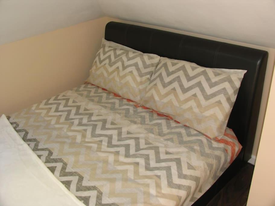 Modern Cosy Private Studio, Wifi, Ip-Tv, Must See Romford Kültér fotó