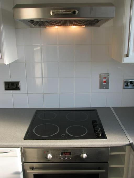 Modern Cosy Private Studio, Wifi, Ip-Tv, Must See Romford Kültér fotó