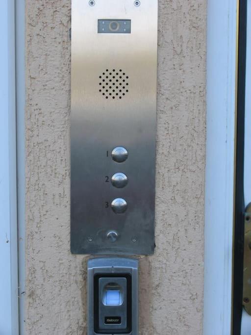 Modern Cosy Private Studio, Wifi, Ip-Tv, Must See Romford Kültér fotó